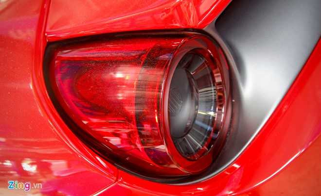 Sieu xe Ferrari 488 GTB len goi do hang hieu o Da Nang hinh anh 7