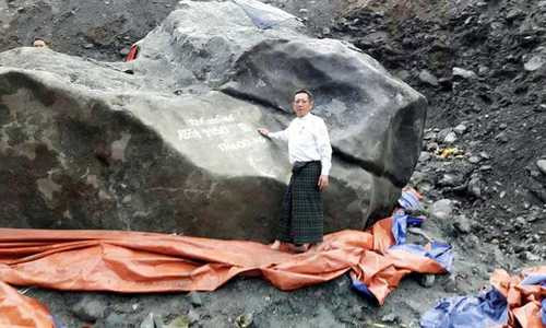 Phat lo vien ngoc khong lo, cuc hiem gia 3,86 nghin ty VND