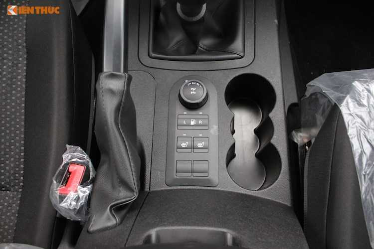 can-canh-xe-nga-uaz-patriot-gia-tu-298-trieu-tai-vn-hinh-9