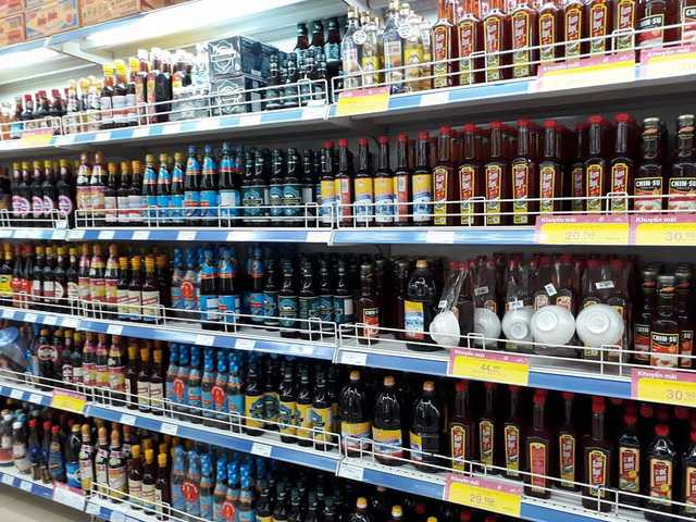 Quầy nước mắm ở siêu thị Co.opmart Hà Đông