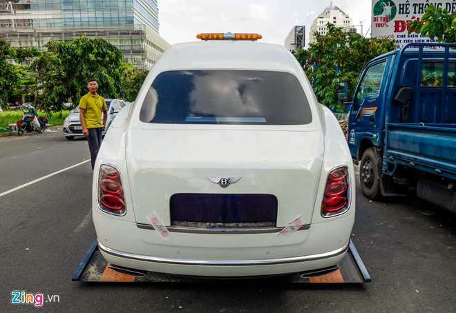 Dan sieu xe tram ty te tuu chuan bi trien lam xe nhap tai VN hinh anh 8