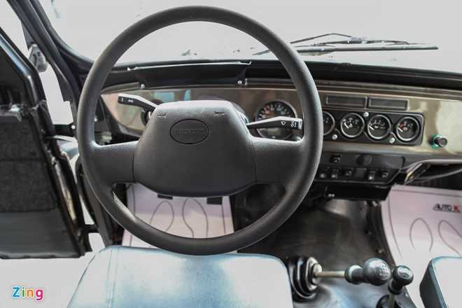 Xe Nga gia 300 trieu o Sai Gon hinh anh 6