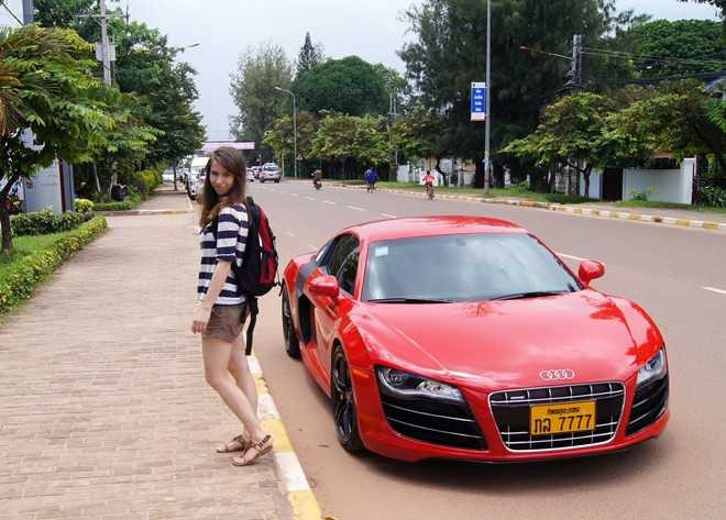 Xe hoi tai Lao re dang ke so voi Viet Nam hinh anh 2