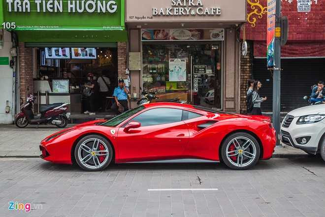 Dan sieu xe cua Cuong Do La thay phien dao pho Sai Gon hinh anh 7