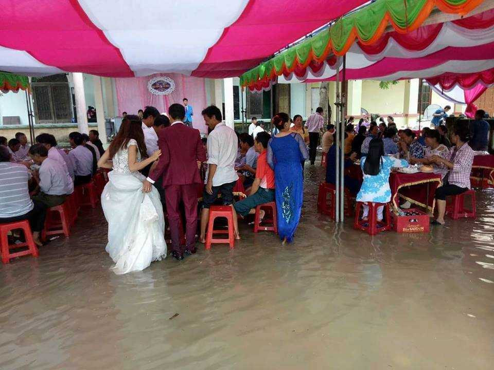 1001 kieu ruoc dau mua lu 