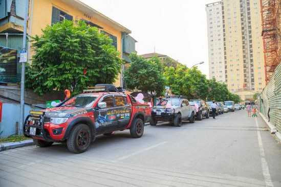 dan-xe-hop-ban-tai-ram-ro-ruoc-dau-tai-ha-noi-hinh-7