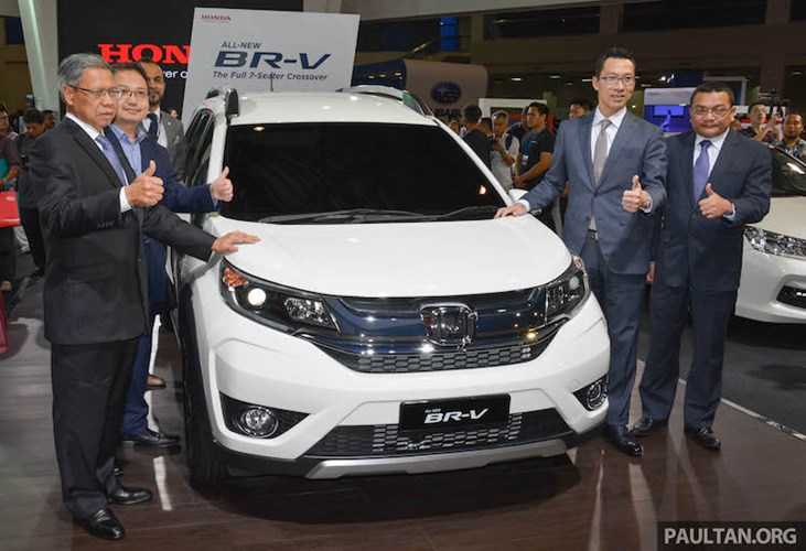 xe-hop-7-cho-honda-br-v-moi-gia-292-trieu-tai-an-do