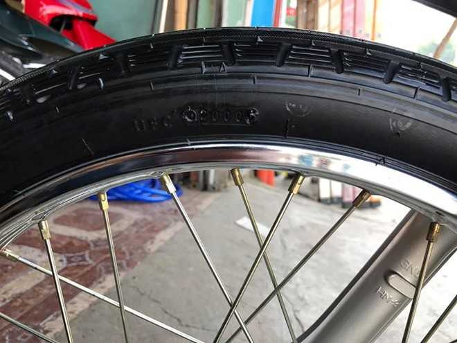 Anh chi tiet Honda Super Dream doi 2000 hang hiem o Sai Gon hinh anh 5