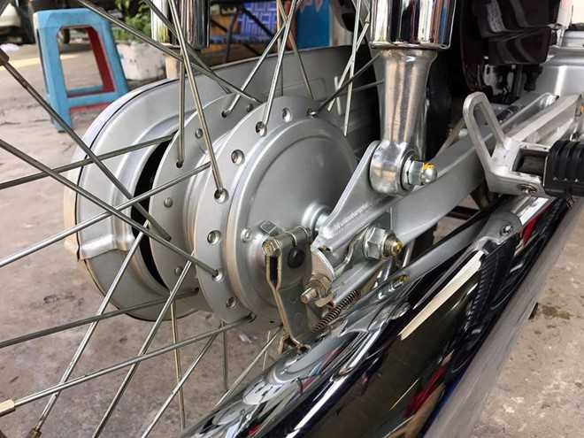 Anh chi tiet Honda Super Dream doi 2000 hang hiem o Sai Gon hinh anh 6