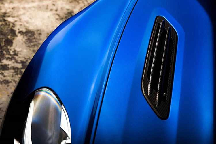 aston-martin-trinh-lang-vanquish-s-2018-the-he-moi-hinh-5