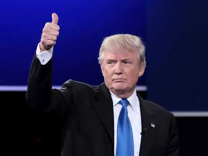 dac_quyen_cua_trump_12_ukrw