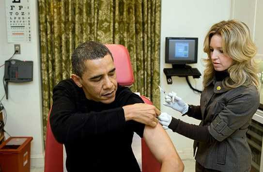 dac_quyen_cua_trump_3_qzma