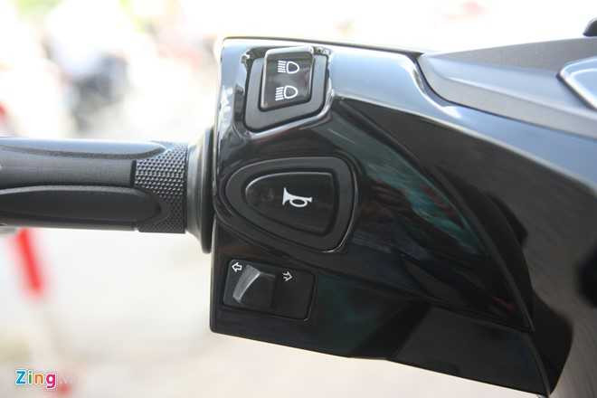 Anh Honda Air Blade 125 mau den mo gia 40 trieu vua len ke hinh anh 7