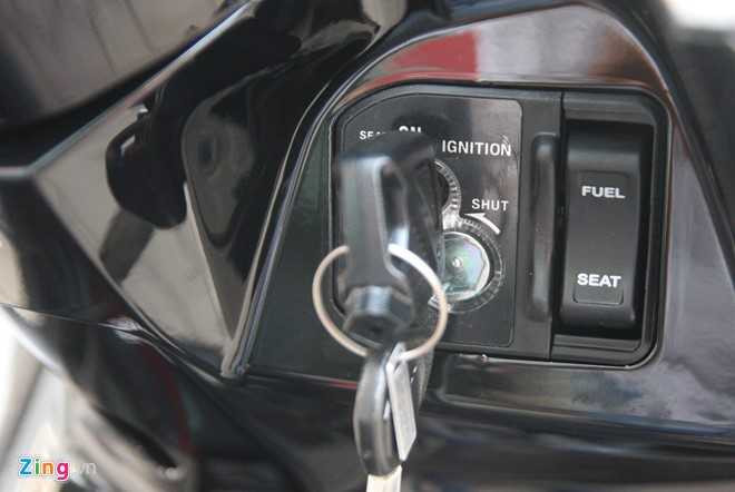 Anh Honda Air Blade 125 mau den mo gia 40 trieu vua len ke hinh anh 9