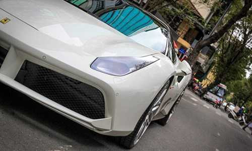 Cuong Do La cung dan sieu xe