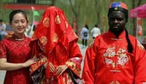 qua-cuoi-cua-dai-gia-chau-phi-lay-vo-trung-quoc-gay-choang-hinh-4