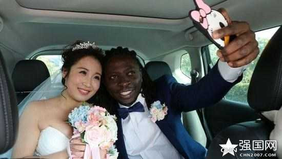 qua-cuoi-cua-dai-gia-chau-phi-lay-vo-trung-quoc-gay-choang-hinh-5