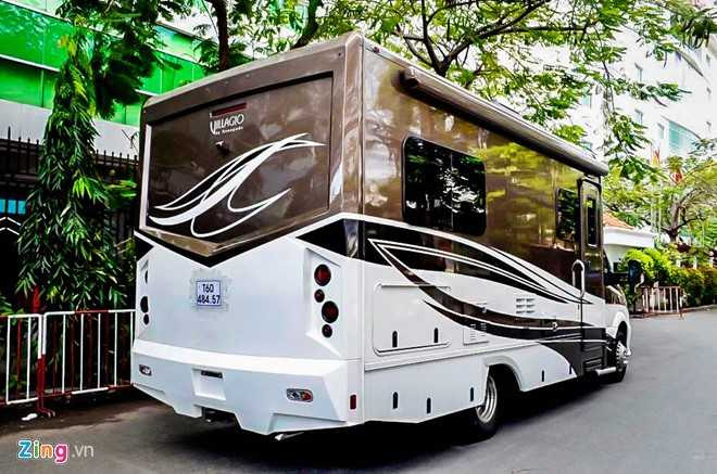 Chi tiet nha di dong Mercedes-Benz hang doc tai Viet Nam hinh anh 4