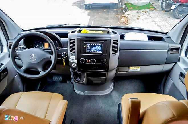 Chi tiet nha di dong Mercedes-Benz hang doc tai Viet Nam hinh anh 5