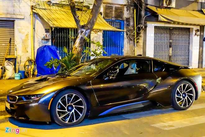 Minh Nhua hoi ngo cac dai gia Sai Gon sau khi xe ra bien so hinh anh 9