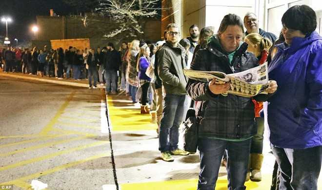 Nguoi My cam trai trong gia lanh cho Black Friday hinh anh 3