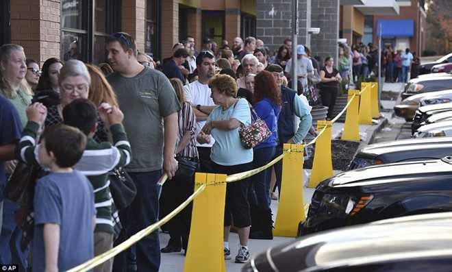 Nguoi My cam trai trong gia lanh cho Black Friday hinh anh 4