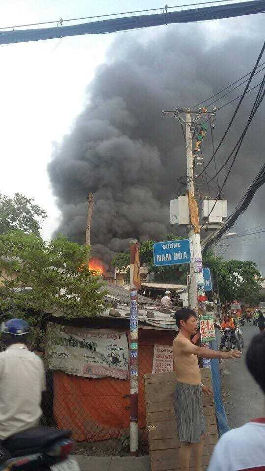 Chay nha o Sai Gon, nhieu nguoi dang mac ket hinh anh 1