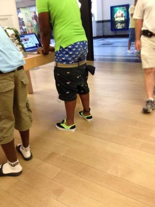 Nhung hinh anh hai huoc chi co tai Apple Store hinh anh 1