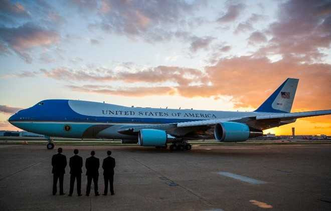 Che Air Force One, Trump van se phai roi chuyen co dat vang hinh anh 1