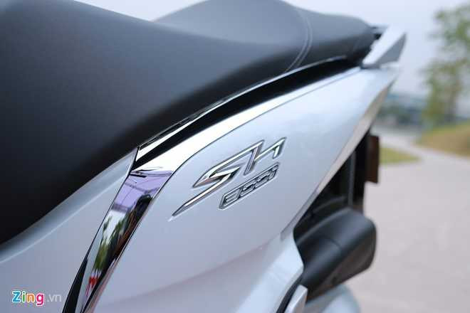 Anh thuc te Honda SH 300i ABS gia 248 trieu vua ra mat o VN hinh anh 9