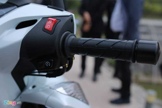 Anh thuc te Honda SH 300i ABS gia 248 trieu vua ra mat o VN hinh anh 6