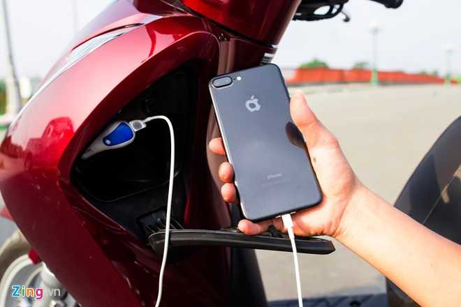 Anh Honda SH 150i ABS 2017 mau do, gia 90 trieu vua ban o VN hinh anh 13