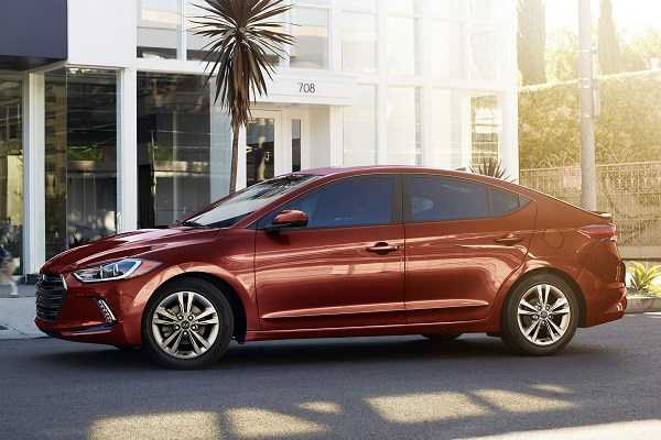 hyundai-elantra-value-edition-2017-chot-gia-465-trieu-hinh-2