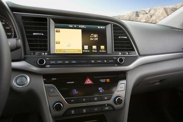 hyundai-elantra-value-edition-2017-chot-gia-465-trieu-hinh-7