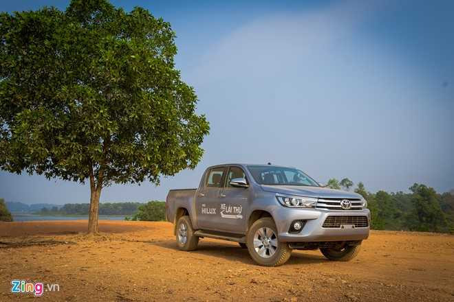 Anh Toyota Hilux 2.8G 2016 gia 870 trieu dong hinh anh 1