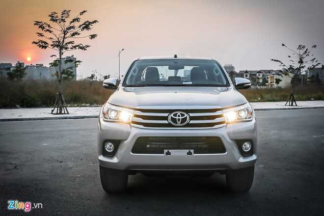 Anh Toyota Hilux 2.8G 2016 gia 870 trieu dong hinh anh 3