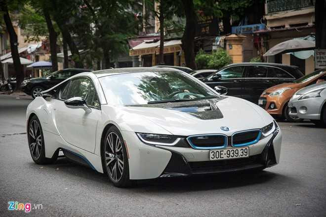 Anh dep xe the thao 7 ty BMW i8 tren duong pho Viet Nam hinh anh 4