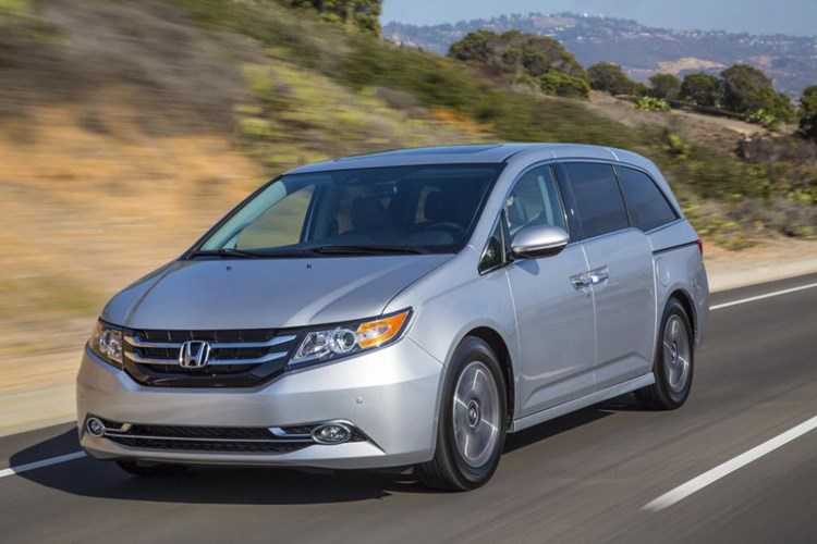 honda-odyssey-2017-chot-gia-hon-600-trieu-dong