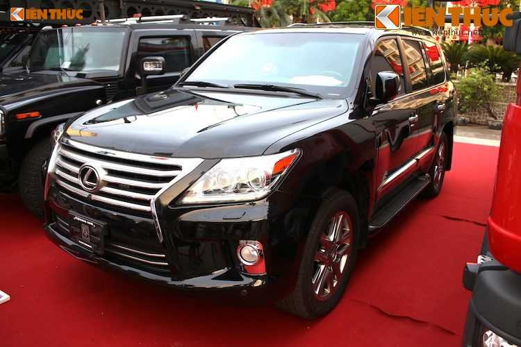 can-canh-lexus-lx570-boc-thep-cua-cong-an-viet-nam-hinh-2