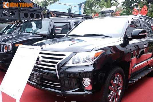 can-canh-lexus-lx570-boc-thep-cua-cong-an-viet-nam-hinh-7