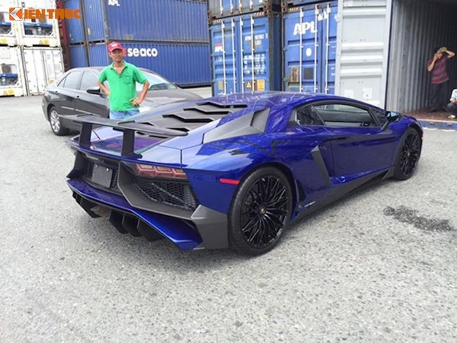 dap-thung-sieu-xe-lamborghini-aventador-khung-nhat-vn-hinh-6