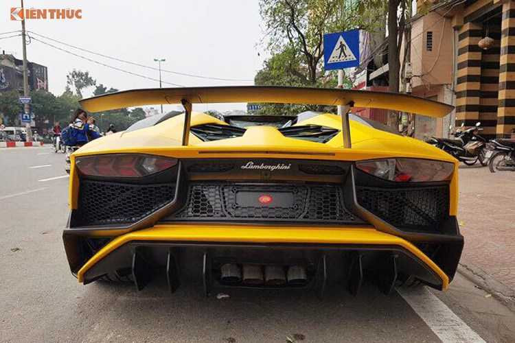 lamborghini-aventador-sv-mui-tran-thet-gia-39-ty-tai-ha-noi-hinh-7