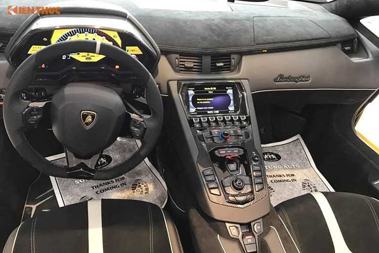 lamborghini-aventador-sv-mui-tran-thet-gia-39-ty-tai-ha-noi-hinh-8