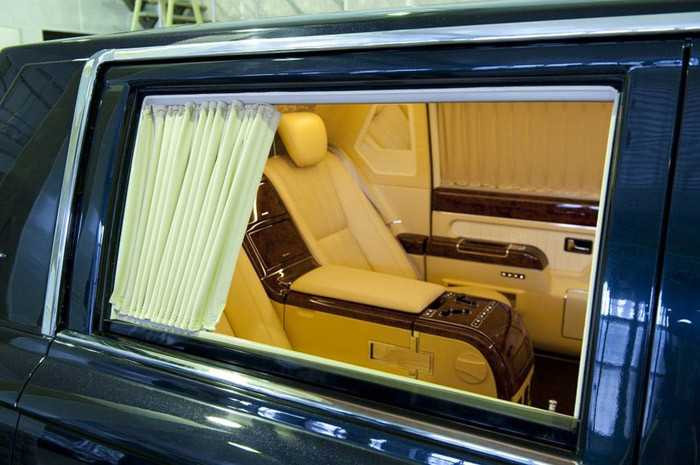 Xe sản xuất cho Tổng thống Putin có giá 1,2 triệu USD ảnh 10