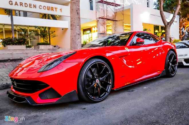 Cuong Do La gay chu y voi sieu xe Ferrari F12 do DMC hinh anh 1
