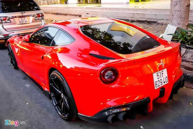 Cuong Do La gay chu y voi sieu xe Ferrari F12 do DMC hinh anh 4