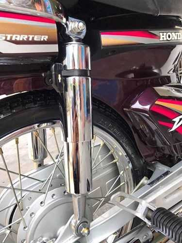 Can canh Honda Dream Viet chay 1500km gia ca tram trieu-Hinh-6