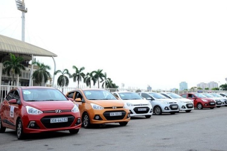 Bo 3 oto co nho, gia re thong tri doanh so xe Viet-Hinh-14