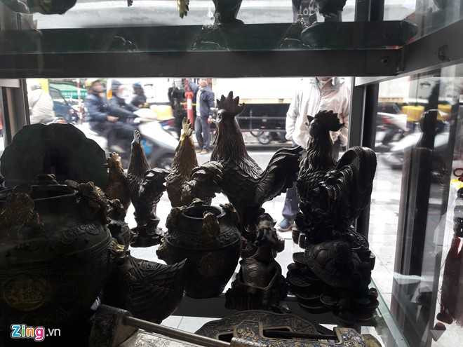 Ga linh vat Trung Quoc tran ngap thi truong Ha Noi hinh anh 2