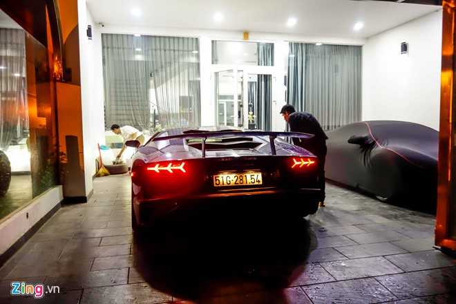 Sieu xe Lamborghini 35 ty cua Minh Nhua ra bien trang hinh anh 7